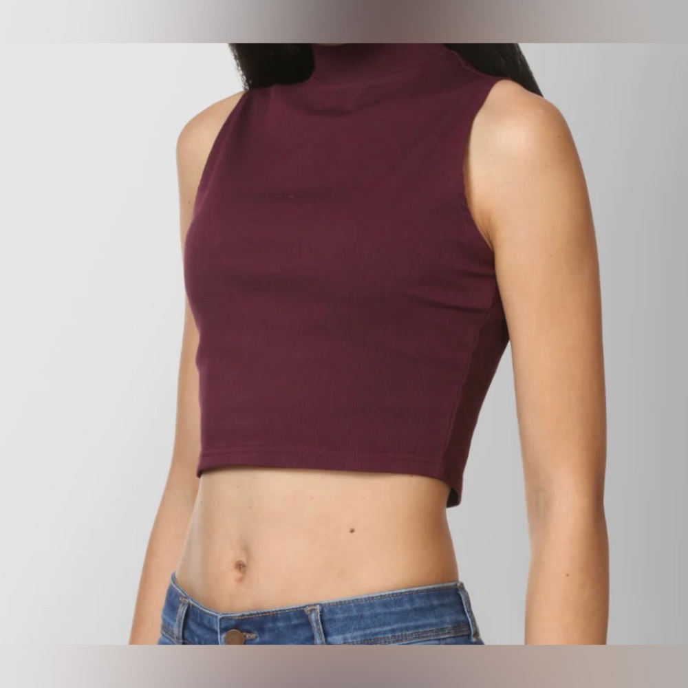 Stradivarius High-neck Crop Top color burgundy size M